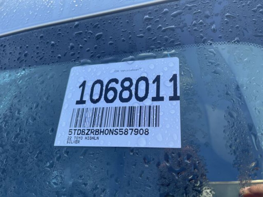 Used 2022 Toyota Highlander LE SUV