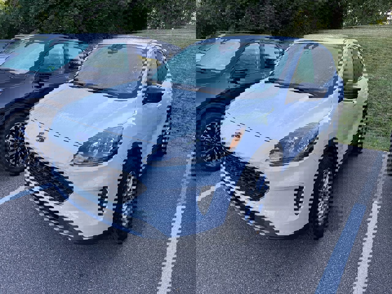 2022 Ford Escape SE Sport photo 2