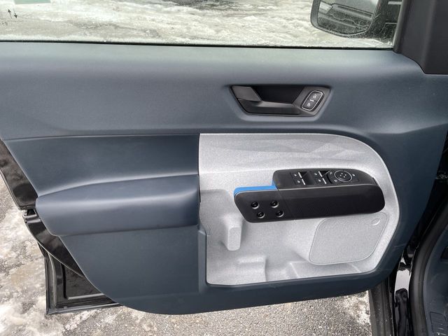 2025 Ford Maverick XLT - Photo 13