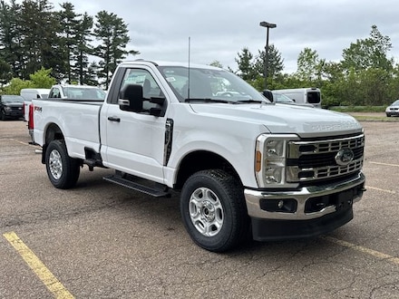 2025 Ford Super Duty F-350 XLT Truck