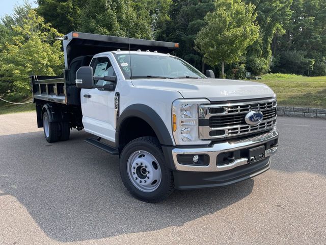 2025 Ford F-550 Super Duty Chassis Cab XL's photo