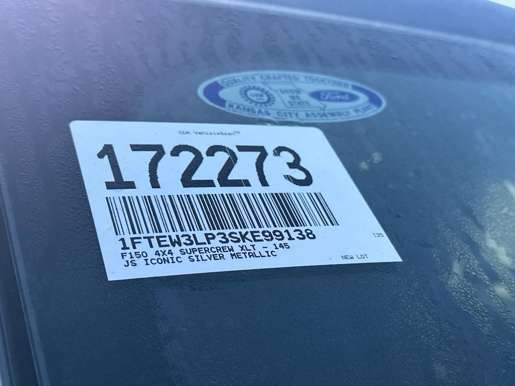 New 2025 Ford F-150 XLT Crew Cab Pickup