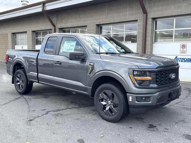 2025 Ford F-150 STX's photo