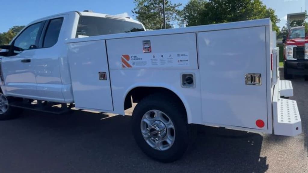 New 2026 Ford Chassis Cab F-350® XLT Chassis