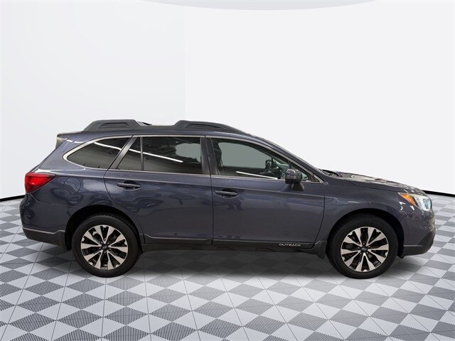 2017 Subaru Outback 2.5i Limited photo 4