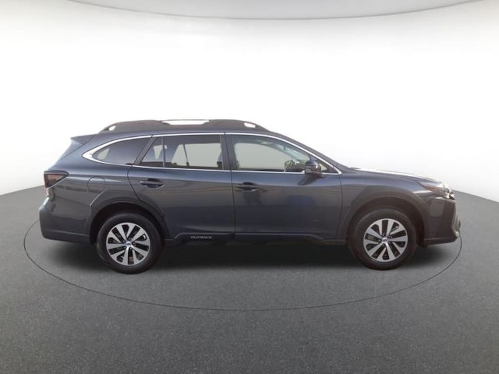 Used 2024 Subaru Outback Premium SUV