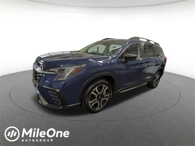 2024 Subaru Ascent Limited's photo