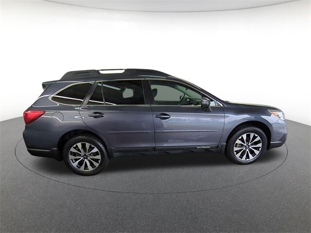 2017 Subaru Outback 2.5i Limited photo 4