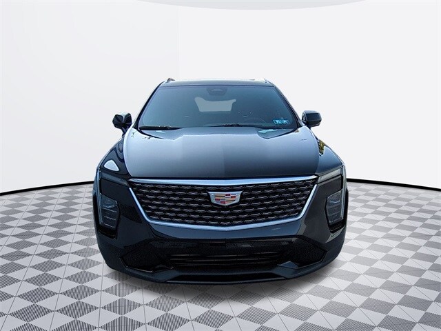 2025 Cadillac XT4 Premium Luxury photo 2