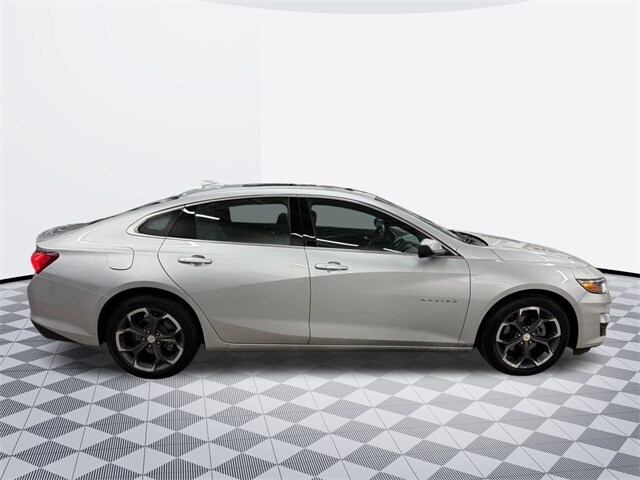 2022 Chevrolet Malibu 1LT photo 4