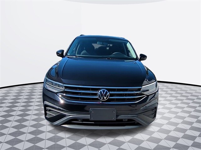 2022 Volkswagen Tiguan S photo 2