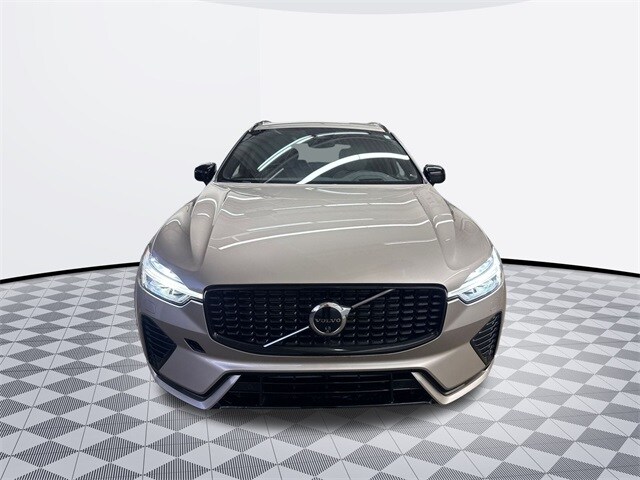 2024 Volvo XC60 Recharge Hybrid Ultimate photo 2