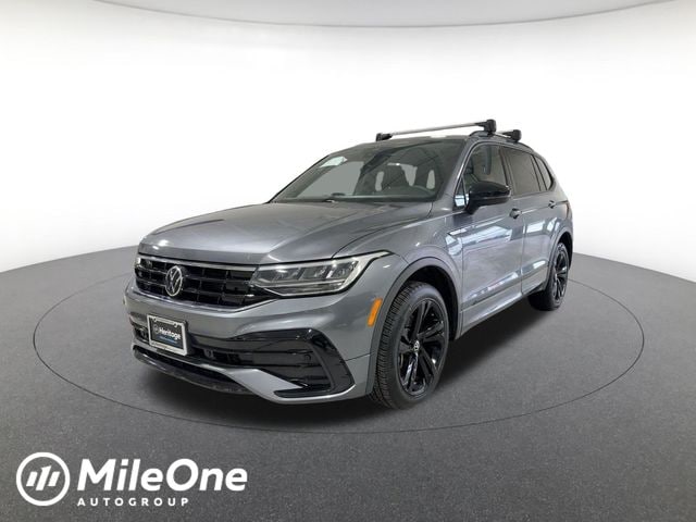 2023 Volkswagen Tiguan 2.0T SE R-Line Black 4Motion's photo