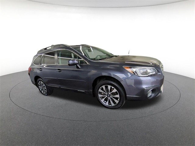 2017 Subaru Outback 2.5i Limited photo 3