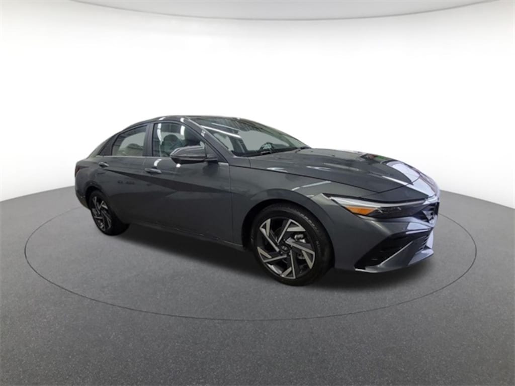 Used 2024 Hyundai Elantra Limited Sedan