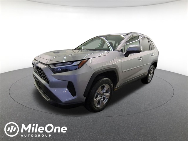 2025 Toyota RAV4 XLE's photo
