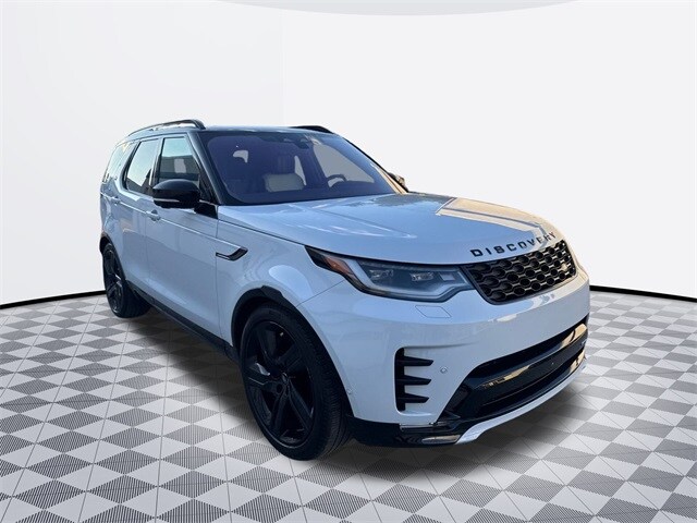 2023 Land Rover Discovery HSE R-Dynamic photo 3