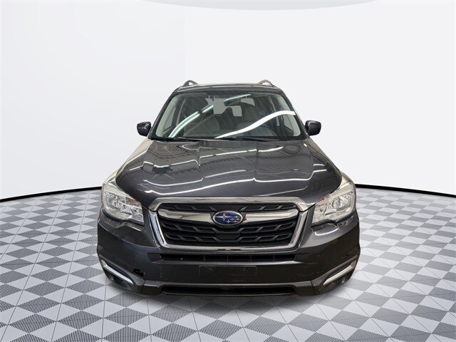 2017 Subaru Forester 2.5i Premium photo 2