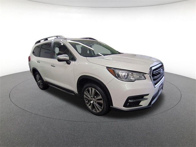 2022 Subaru Ascent Touring photo 3