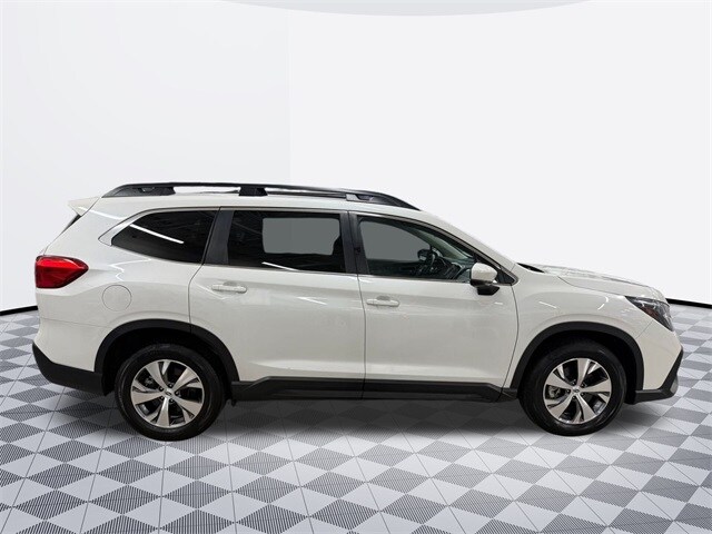 2024 Subaru Ascent Premium photo 4