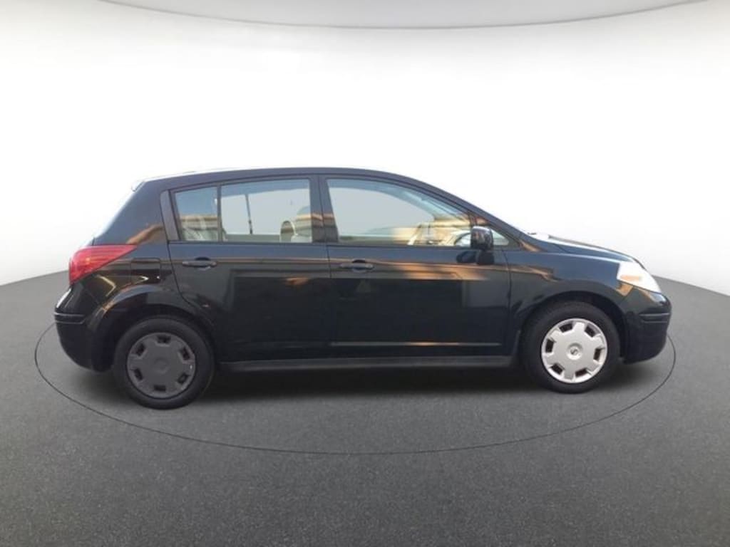 Used 2009 Nissan Versa 1.8 S Hatchback