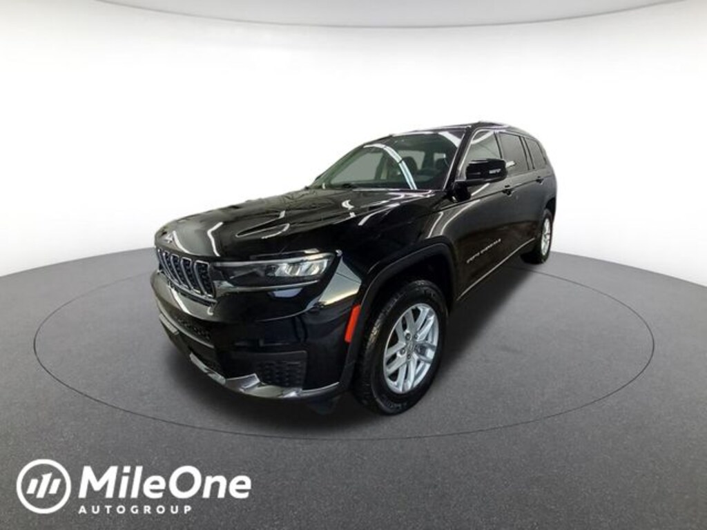 Used 2023 Jeep Grand Cherokee L Laredo 4X4 SUV