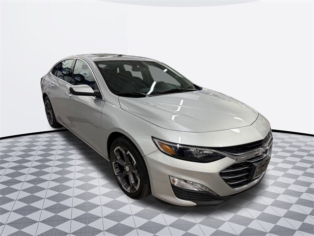 2022 Chevrolet Malibu 1LT photo 3