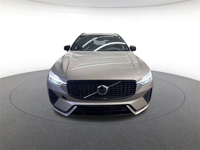 2024 Volvo XC60 Recharge Hybrid Ultimate photo 2