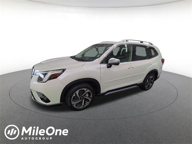 2023 Subaru Forester Touring's photo