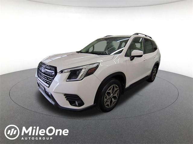 2023 Subaru Forester Premium's photo