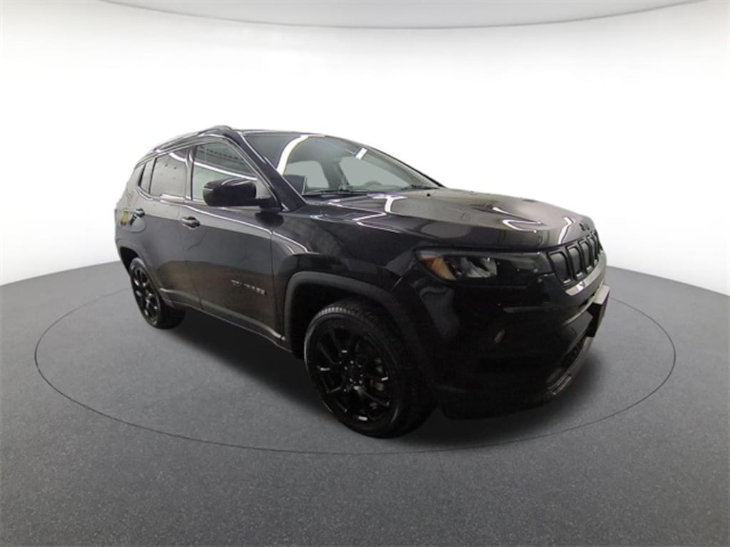 Used 2022 Jeep Compass Altitude 4X4 SUV
