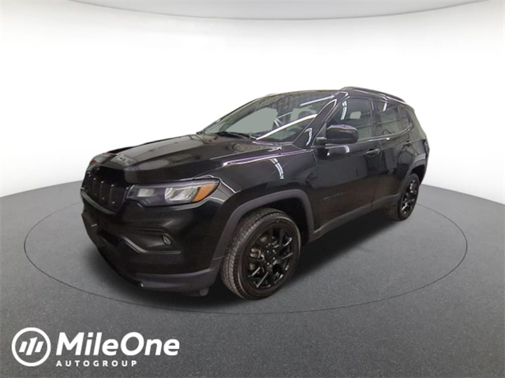 Used 2022 Jeep Compass Altitude 4X4 SUV