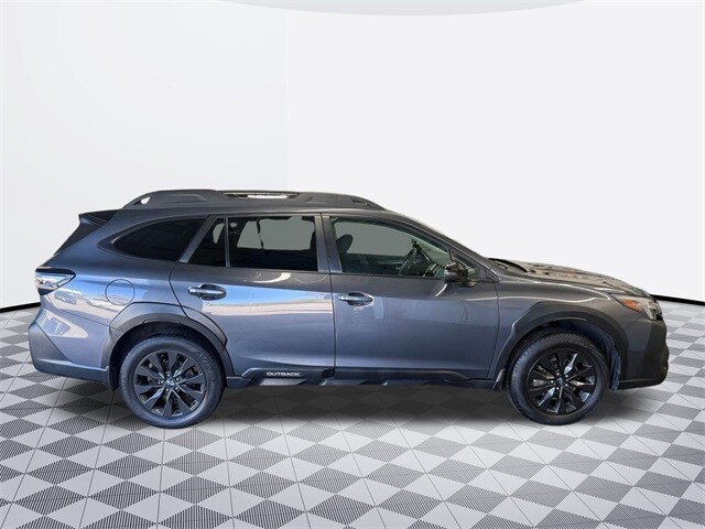 2023 Subaru Outback Onyx Edition photo 4