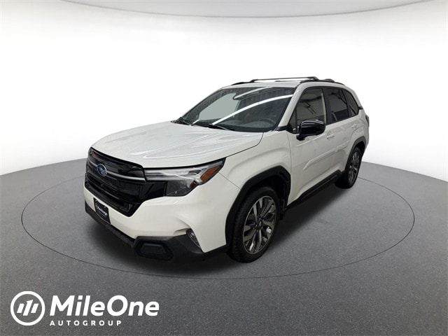 2025 Subaru Forester Touring's photo