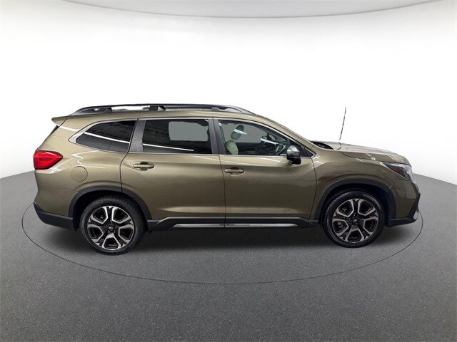 2023 Subaru Ascent Limited photo 4