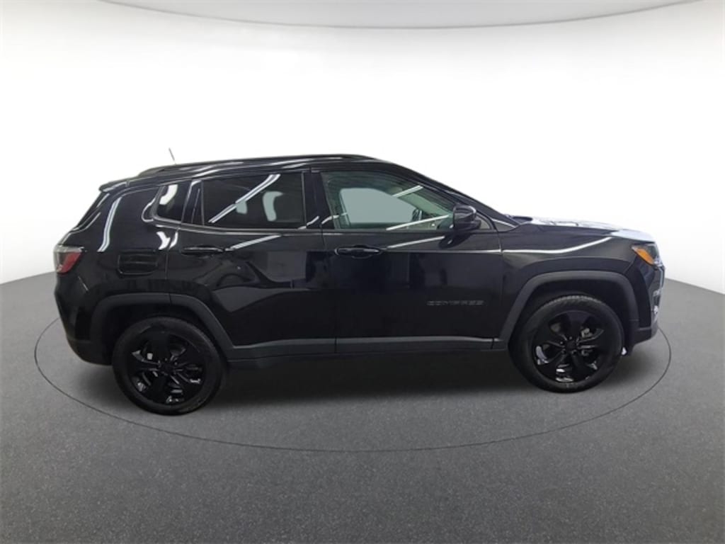 Used 2018 Jeep Compass Altitude 4X4 SUV