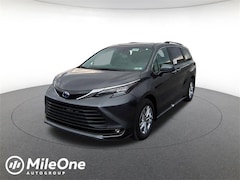 2025 Toyota Sienna XLE Van Passenger Van