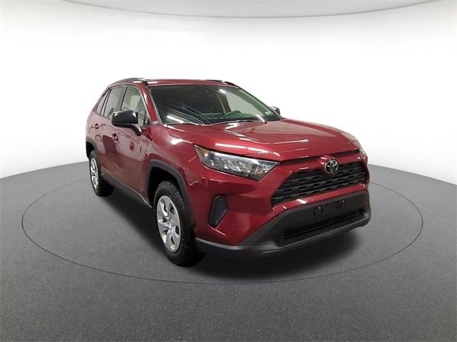 2019 Toyota RAV4 LE photo 3
