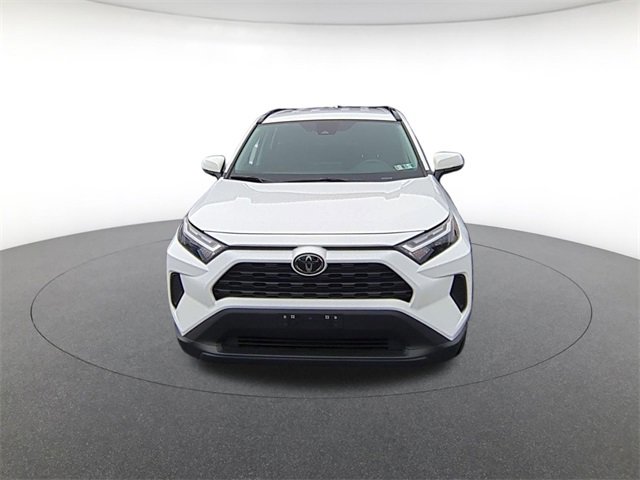 2024 Toyota RAV4 XLE photo 2
