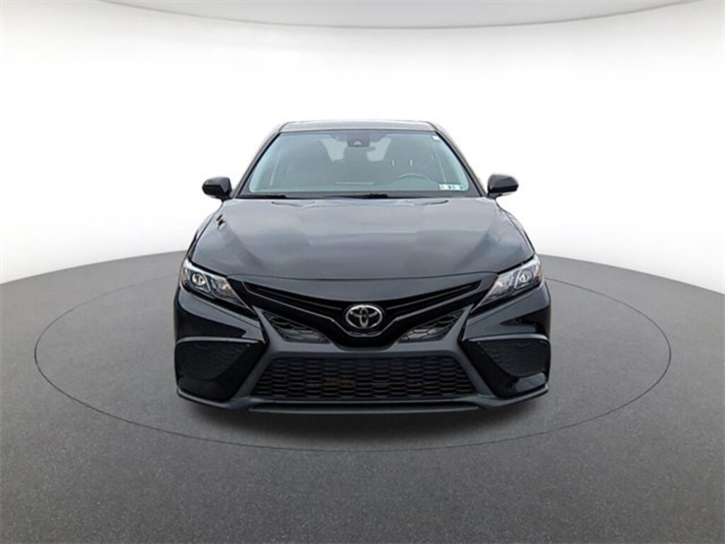 Used 2023 Toyota Camry SE Sedan