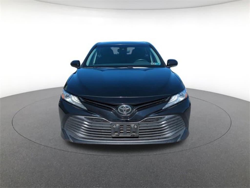 Used 2019 Toyota Camry XLE Sedan