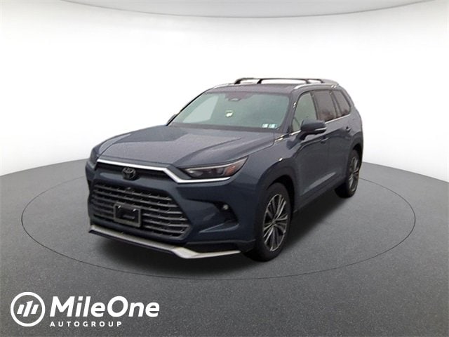 2024 Toyota Grand Highlander Platinum's photo