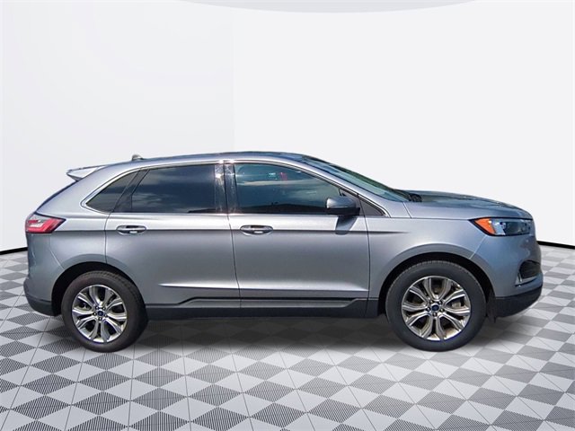 2022 Ford Edge Titanium photo 4