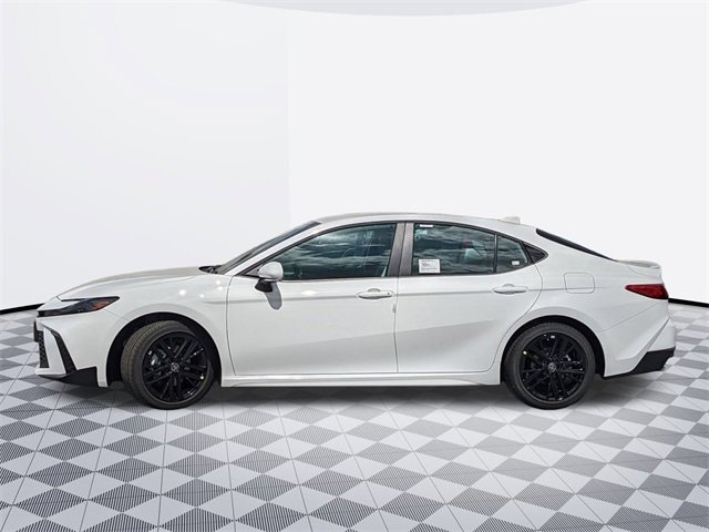2025 Toyota Camry SE photo 2