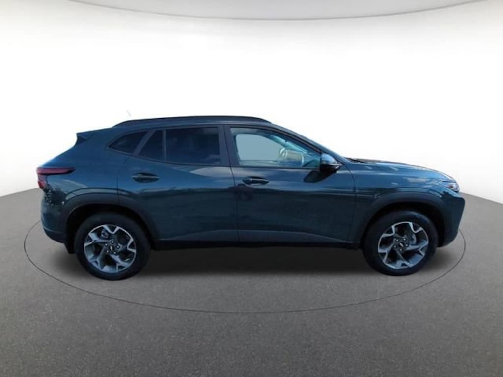 Used 2025 Chevrolet Trax LT Sport Utility