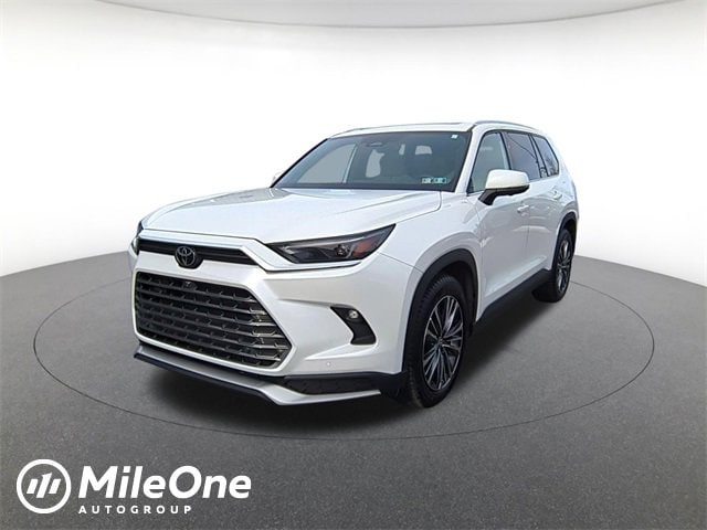 2024 Toyota Grand Highlander Platinum's photo