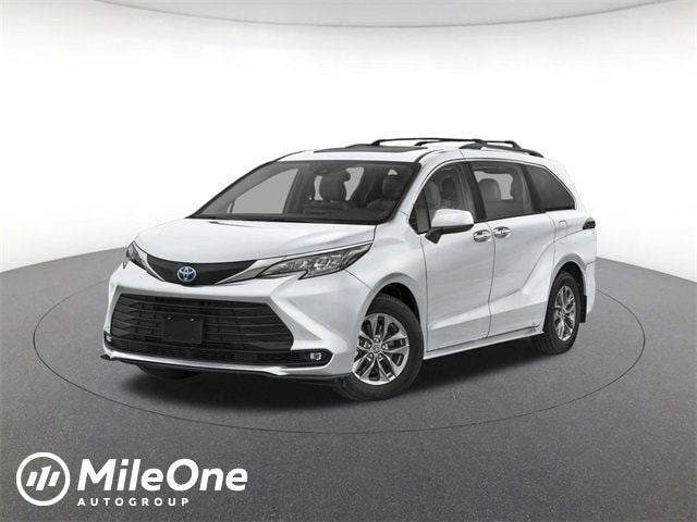 2026 Toyota Sienna XLE's photo