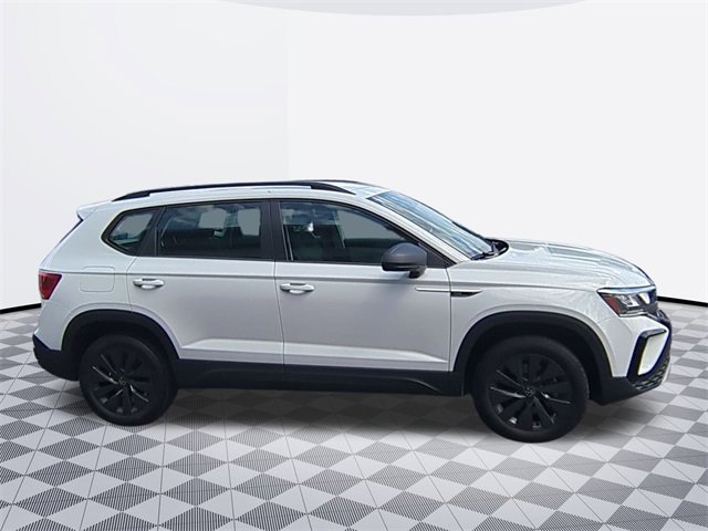 2024 Volkswagen Taos S photo 4