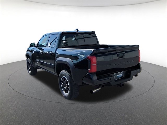 2025 Toyota Tacoma TRD Off-Road photo 3