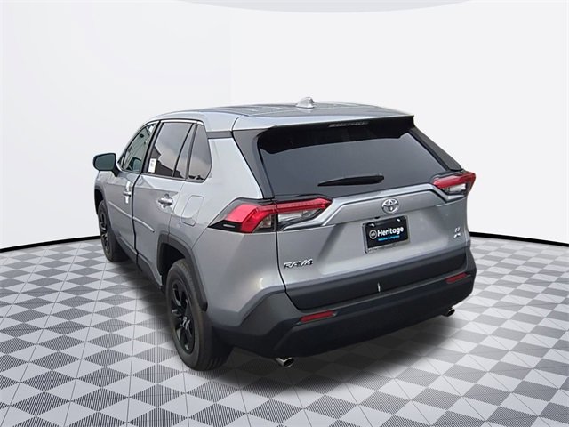 2025 Toyota RAV4 LE photo 2